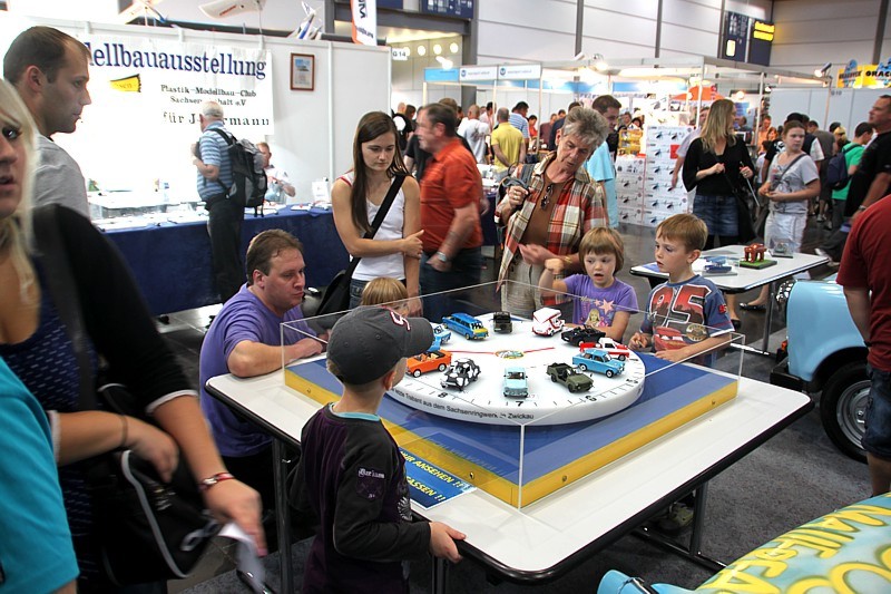 Trabi-Uhr M0dellbau-Freunde-Lohne 02 Trabi-Uhr M0dellbau-Freunde-Lohne 02